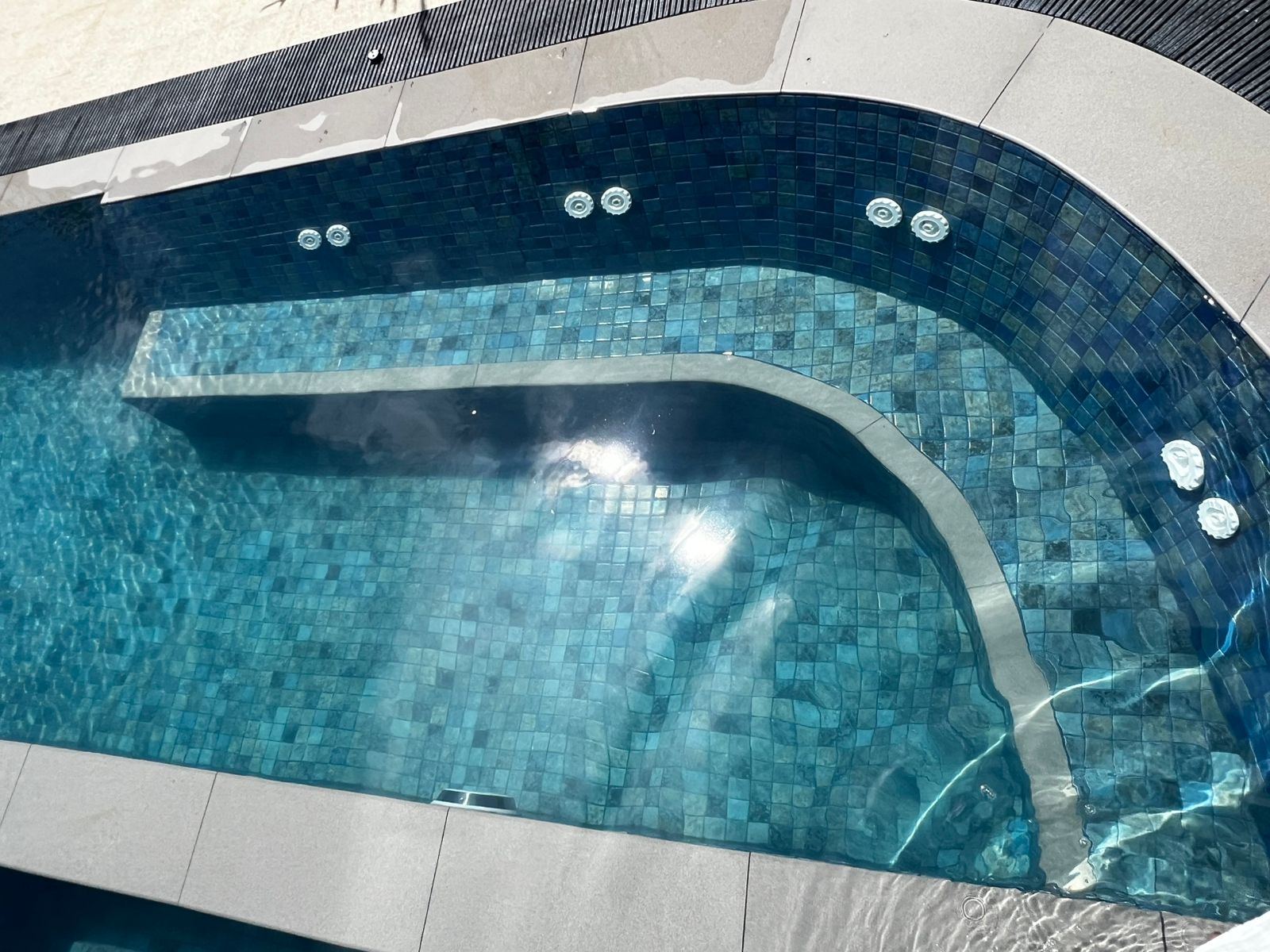 Hydro Massage Pool